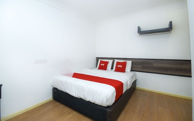 River Inn by OYO Rooms