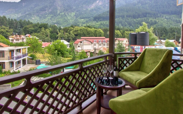 Woodrock Hotel Manali