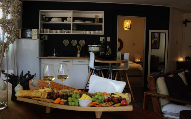 ALLURING SELF CATERING 2 BEDROOM VILLA at BOKMAKIERIE VILLAS