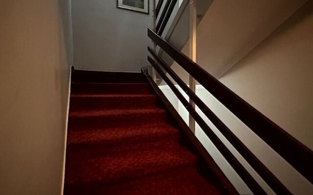 Headman Hotel