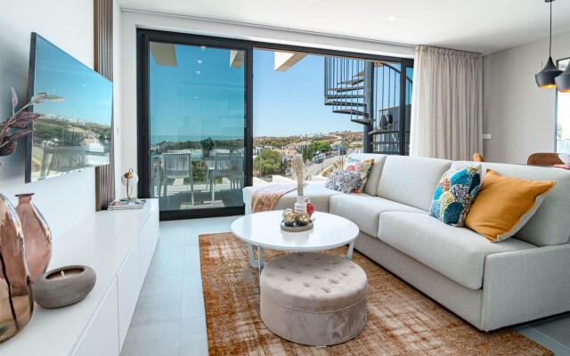 Oasis325- Top class penthouse with stunning views