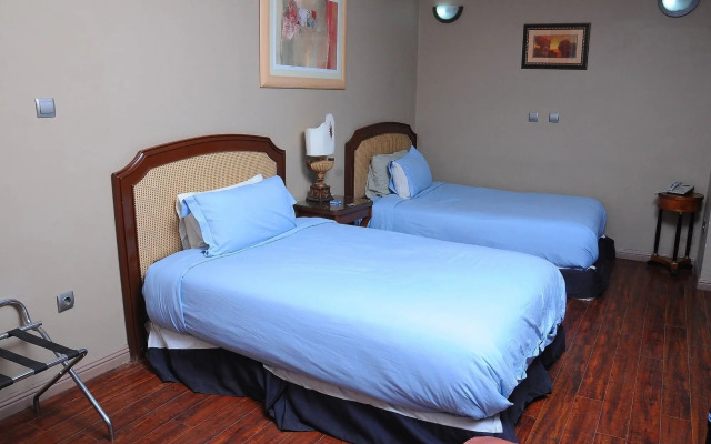 Holly Wood Hotel