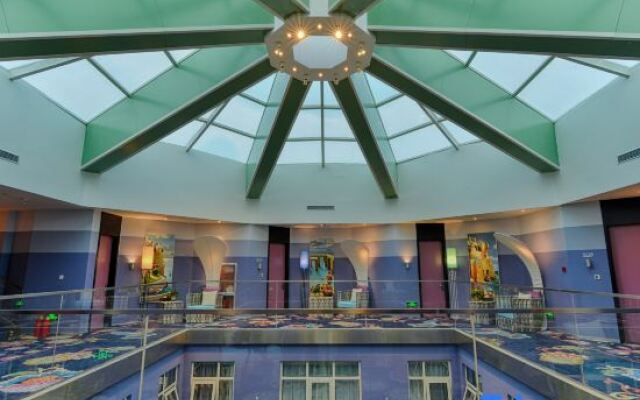 Happy Inn Hotel (Zhengzhou CBD Exhibition Center)