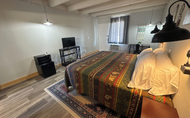 Tecumseh Inn and Suites