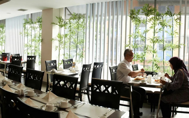 Airy Senapelan M Ali 118 Pekanbaru