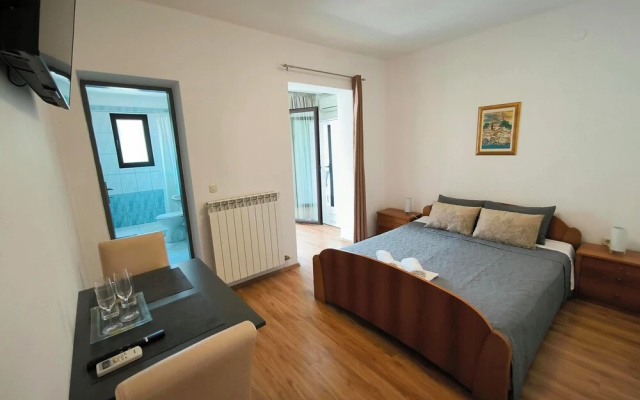 Rooms and Apartment Matika