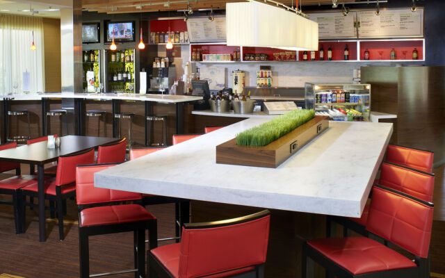 Courtyard Indianapolis Airport