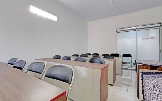 Capital O 92929 Hotel New Tirta Kencana Syariah