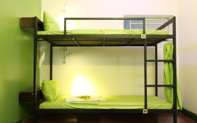 4 Seasons Hostel