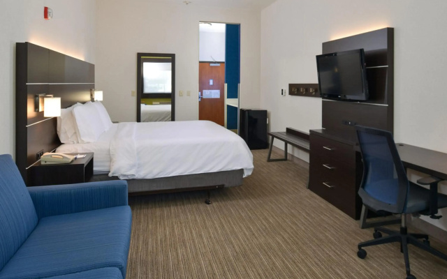 Holiday Inn Express Madera - Yosemite Park Area by IHG