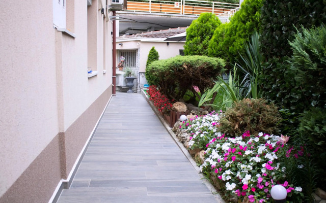 VINI studio with private parking