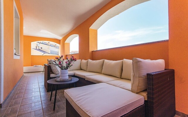 Nice Home in Liznjan With Wifi and 7 Bedrooms