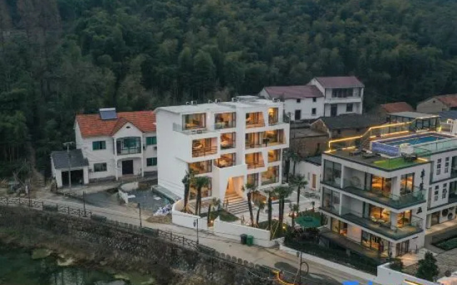 Yunshang Grassland Nalanduo Hot Spring Art Villa (Panda Tribe Adventure Park Store) – Outside – Huzhou