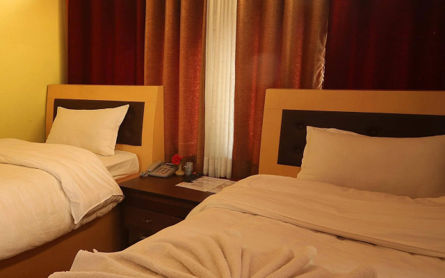 Shangri-la Boutique Hotel