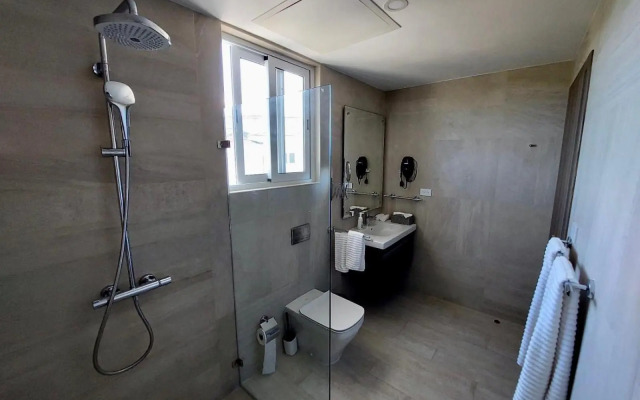 Unique Pool & Golf view retreat 1BR at Cana Pearl