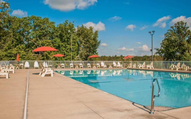 Holiday Inn Club Vacations Fox River Resort at Sheridan, an IHG Hotel