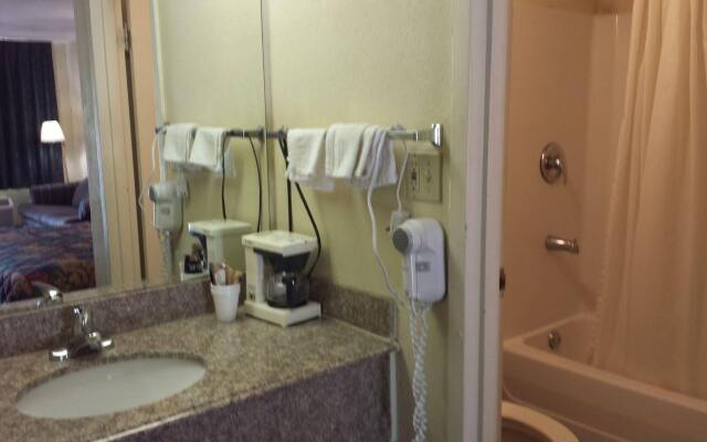 Garden Inn & Suites