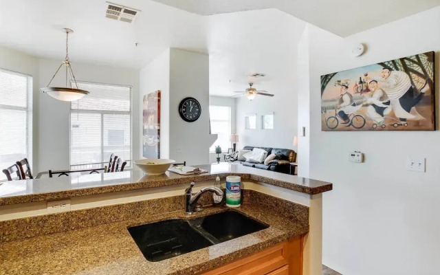 12 Mi to Old Town: Condo w/ Pool & Balcony!
