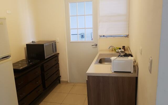 Comfortable Apartment, Secure and Private Complex, With Perimeter Fence