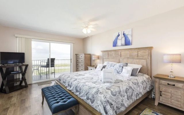 Starboard Light by VTrips