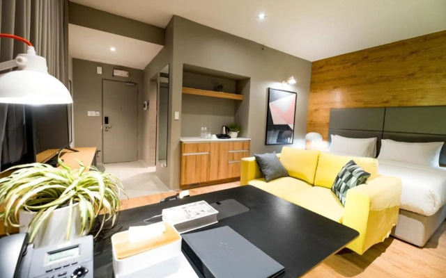 Avior Hotel