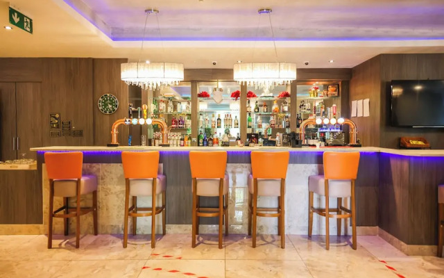 The Tong Park Hotel