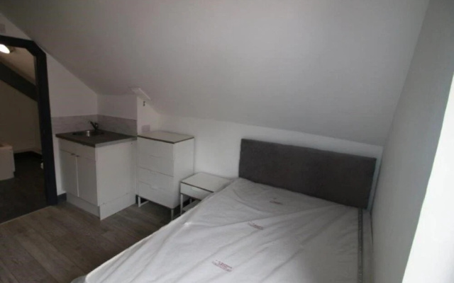 Frodsham Street Apartment