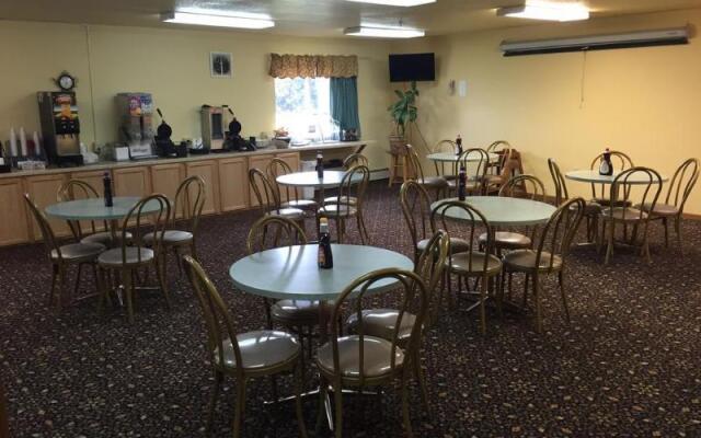 Baymont Inn & Suites ESCANABA