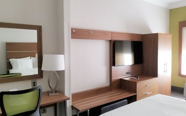 Holiday Inn Express Columbia - Two Notch by IHG