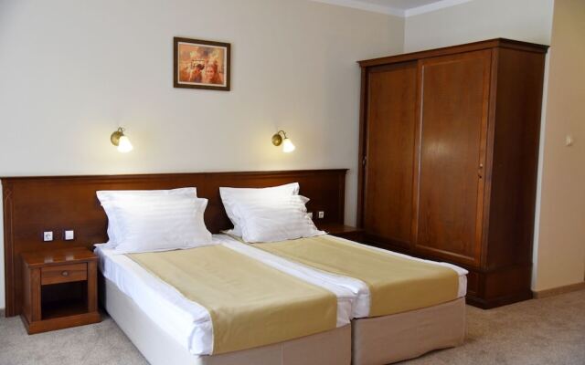 Meta Beach Budjet Hotel