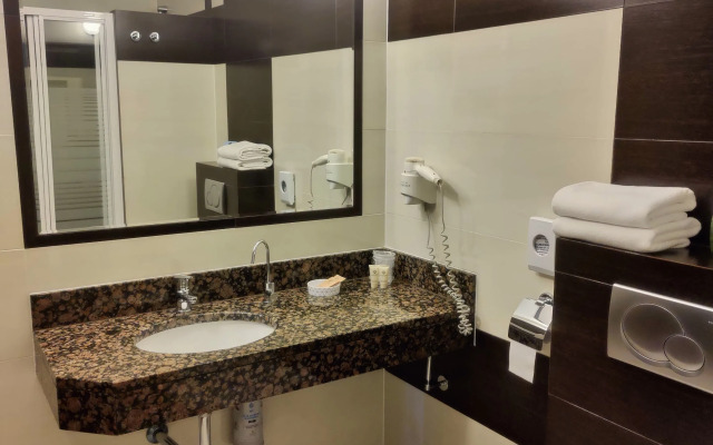 Hotel i Restauracja Dworski