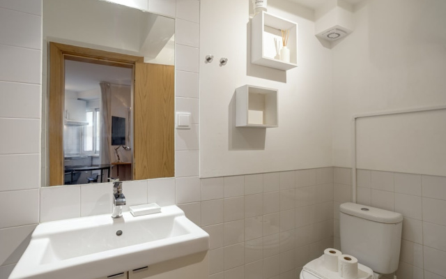 Anjos City Center Apartment by Homing