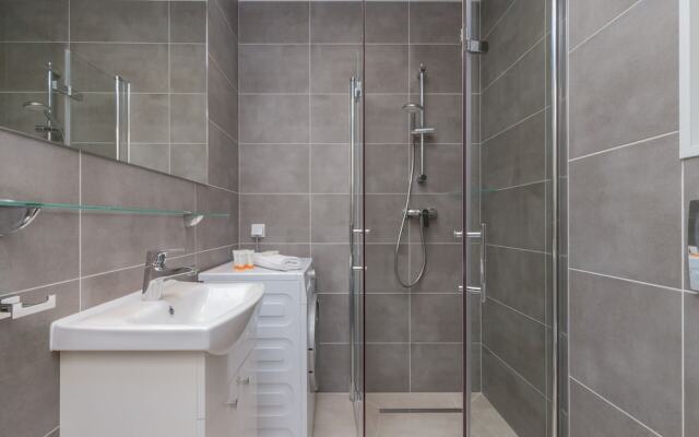 Berka Joselewicza Apartment by Renters