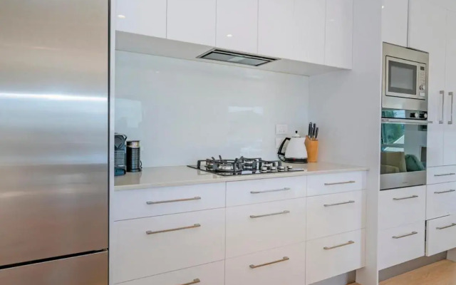 Coastal Pearl - Matarangi Holiday Home
