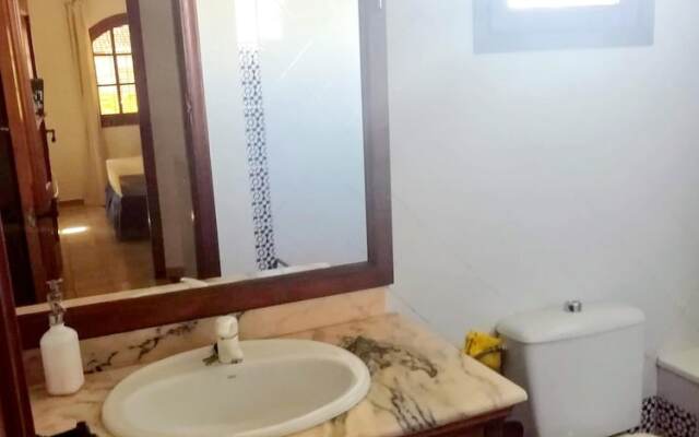 House with 2 Bedrooms in Torrevieja, with Shared Pool, Enclosed Garden And Wifi - 500 M From the Beach