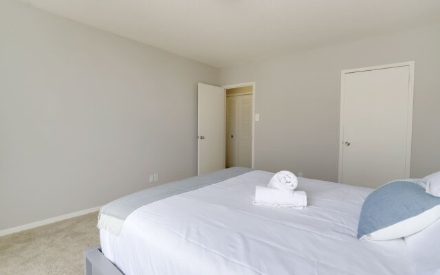 Prime Location Apartment at Crystal City