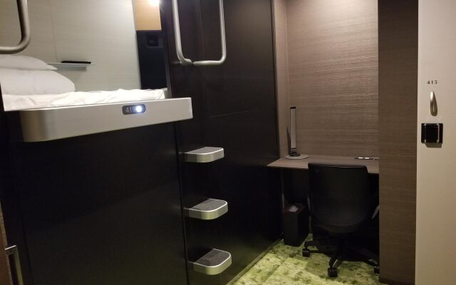 Glansit Akihabara Comfort Capsule Hotel