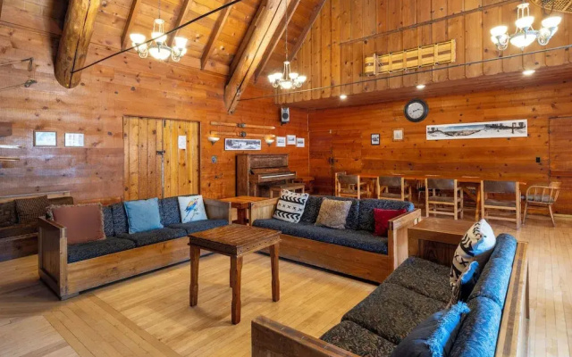 Clair Tappaan Lodge