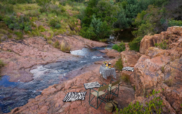 Zebras Crossing Lodge