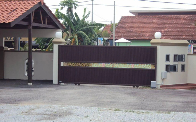 Abang Adik Service Suite Hotel Melaka