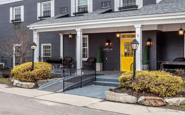 The Aurora Inn