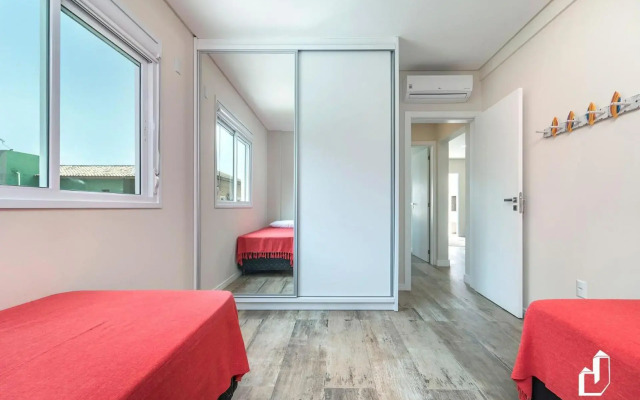 Apartamento com 02 dormitórios