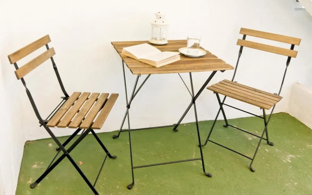 2 Bedroom Condo 02136063 by HomeRez