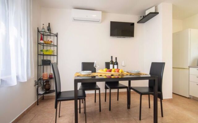 House Erminia Poytya