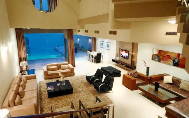 The Dragon Hotel & Resort & Sea Loft Chalets