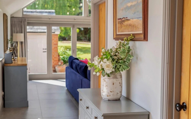 The School House - Luxury Home With Large Garden