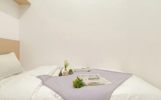 Basic 2Br Near Bojong Indah Station At Vittoria Residence Apartment – Guest Rooms – Jakarta