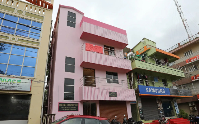 OYO 18417 Sri Hari Guest House
