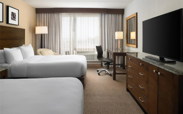 DoubleTree by Hilton Hotel Boston Bayside