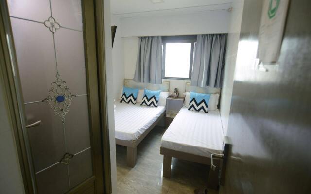 8 Days Boutique Hotel
